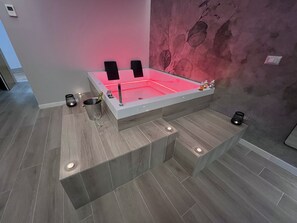 Luxury Room, 1 Double Bed | Bathroom | Free toiletries, hair dryer, bidet, towels - Pegasus Hotel (Sassari)