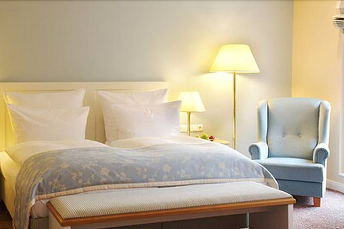 Minibar, in-room safe, desk, free cots/infant beds