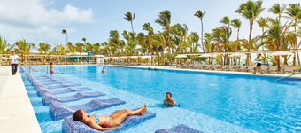 蓬塔卡納瑞尤皇宮全包式飯店