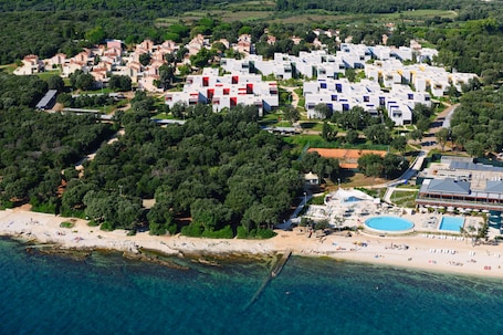 Exterior. Maistra Select Amarin Resort