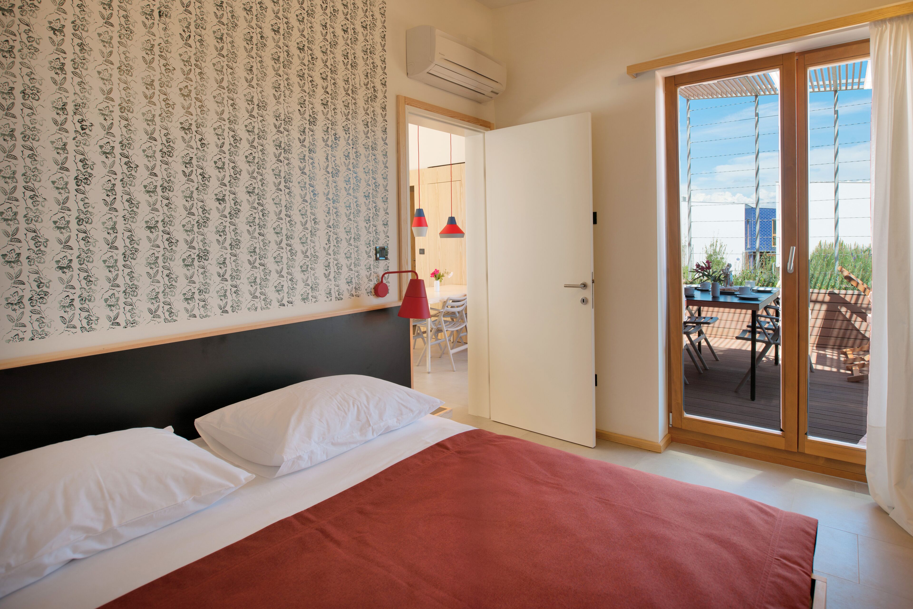 Premium-Apartment, 1 Schlafzimmer | Zimmersafe, Schreibtisch, Verdunkelungsvorhänge, Bettwäsche