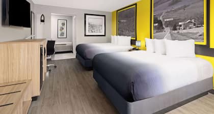Super 8 by Wyndham Hazleton