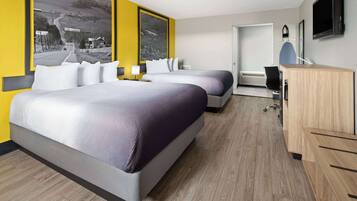 Kamar, 2 Tempat Tidur Queen, Boleh Merokok | Setrika/meja setrika, Wi-Fi gratis, dan seprai linen