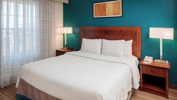 Premium bedding, desk, iron/ironing board, free cots/infant beds