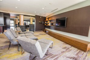Lobby - Courtyard by Marriott Merced (Merced)