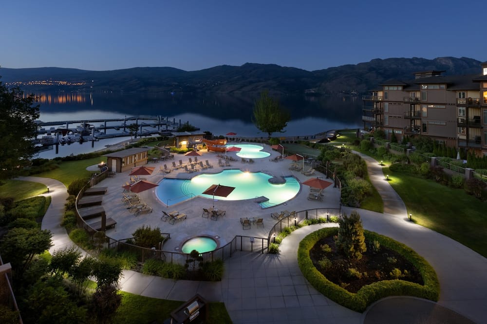 The Cove Lakeside Resort