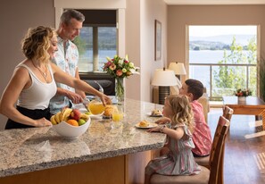 Video library - The Cove Lakeside Resort (West Kelowna)