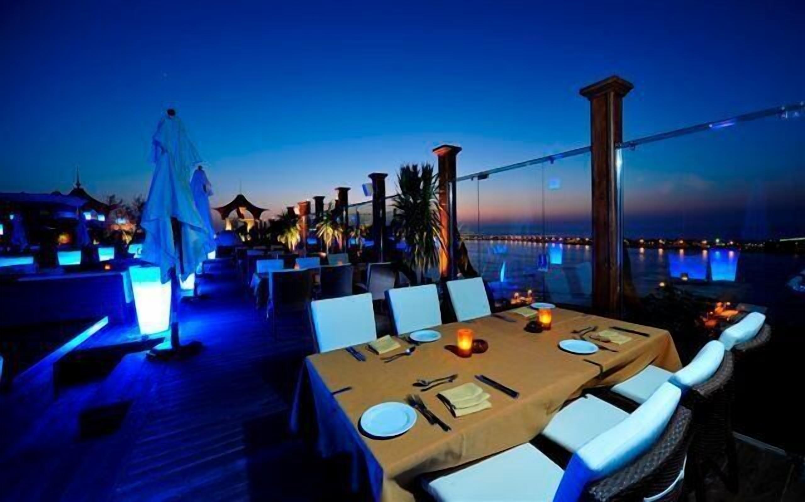 2 개의 바/라운지, 칵테일 바, 칵테일 바, 칵테일 바