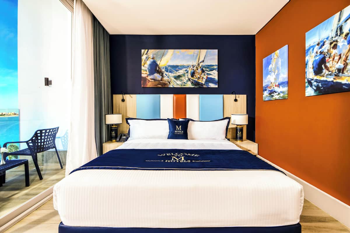 Superior Family Room Sea View | Bộ trải giường bằng vải cotton Ai Cập, bộ đồ giường cao cấp, minibar 