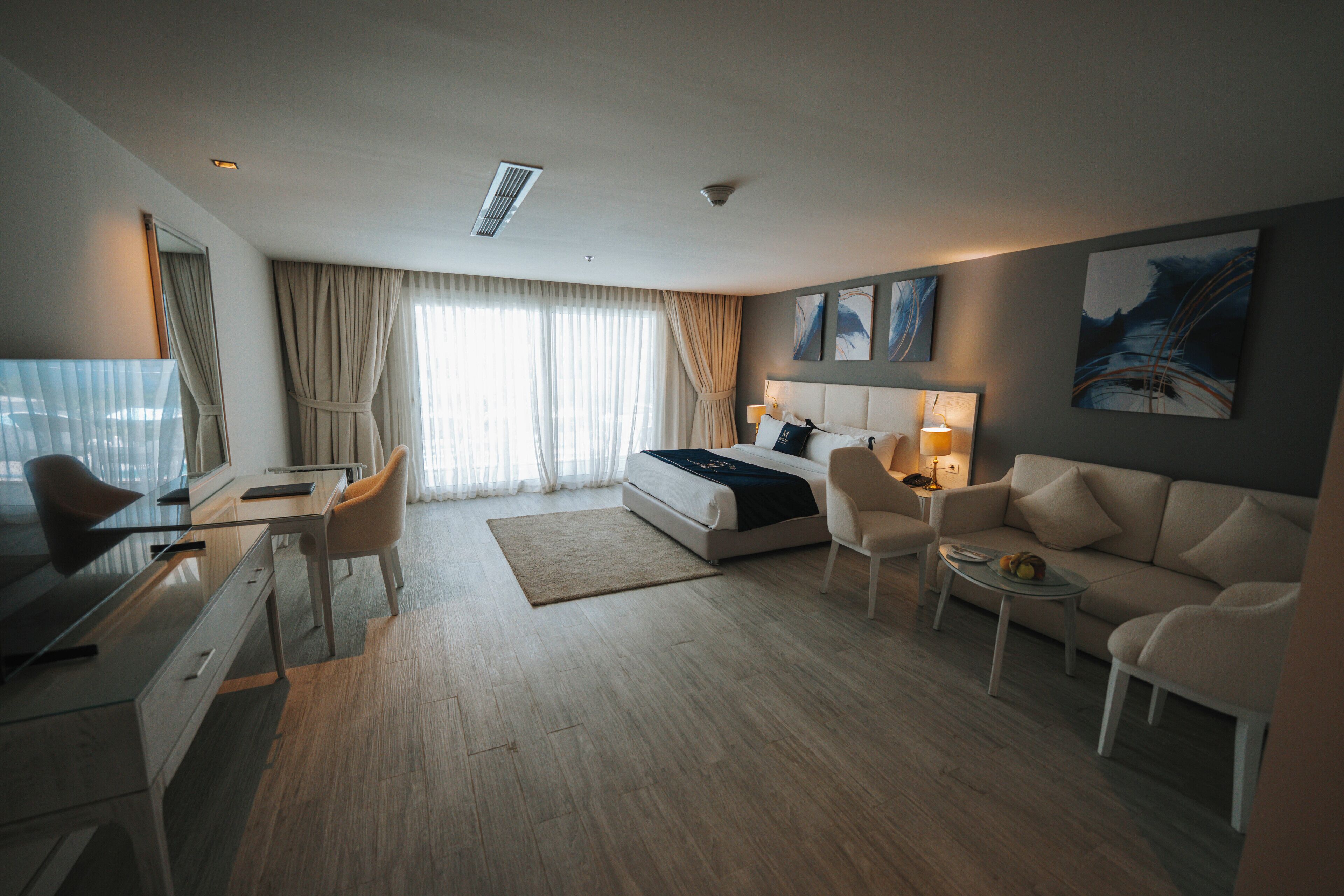 Luxury Double or Twin Room, Pool View | Egyptian cotton sheets, premium bedding, minibar, in-room safe