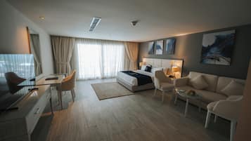Luxury Double or Twin Room, Pool View | Egyptian cotton sheets, premium bedding, minibar, in-room safe
