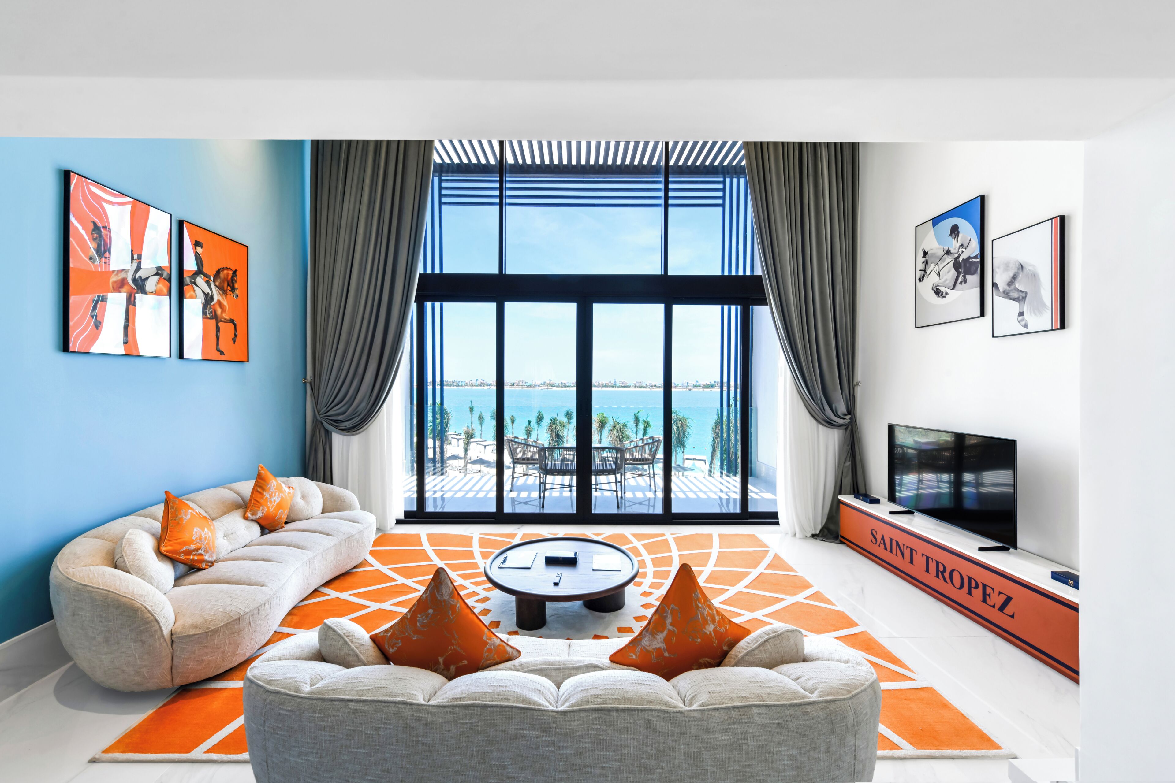 Saint Tropez Loft Sea View | Sábanas de algodón egipcio, ropa de cama de alta calidad y minibar 
