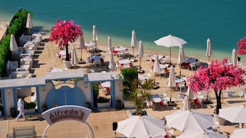 Spiaggia privata, sabbia bianca, ombrelloni, motonautica