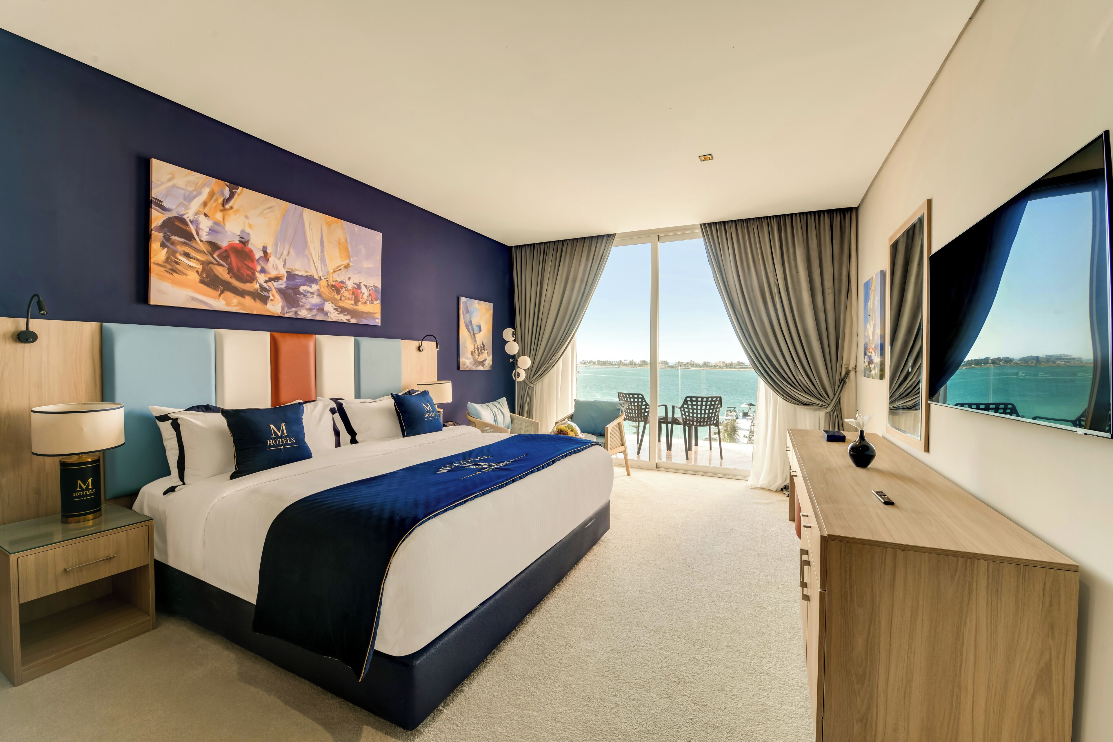 Signature one Bedroom Suite | Egyptian cotton sheets, premium bedding, minibar, in-room safe