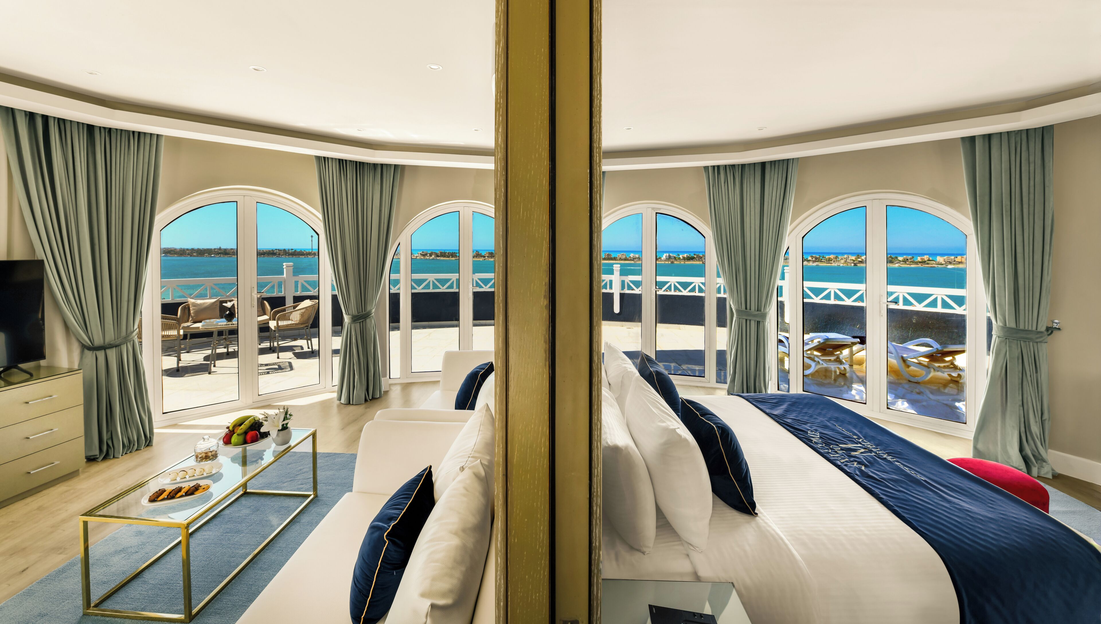 Panorama Sea View Suite | Egyptian cotton sheets, premium bedding, minibar, in-room safe
