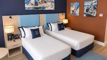 Executive Double or Twin Room Sea View | Bộ trải giường bằng vải cotton Ai Cập, bộ đồ giường cao cấp, minibar