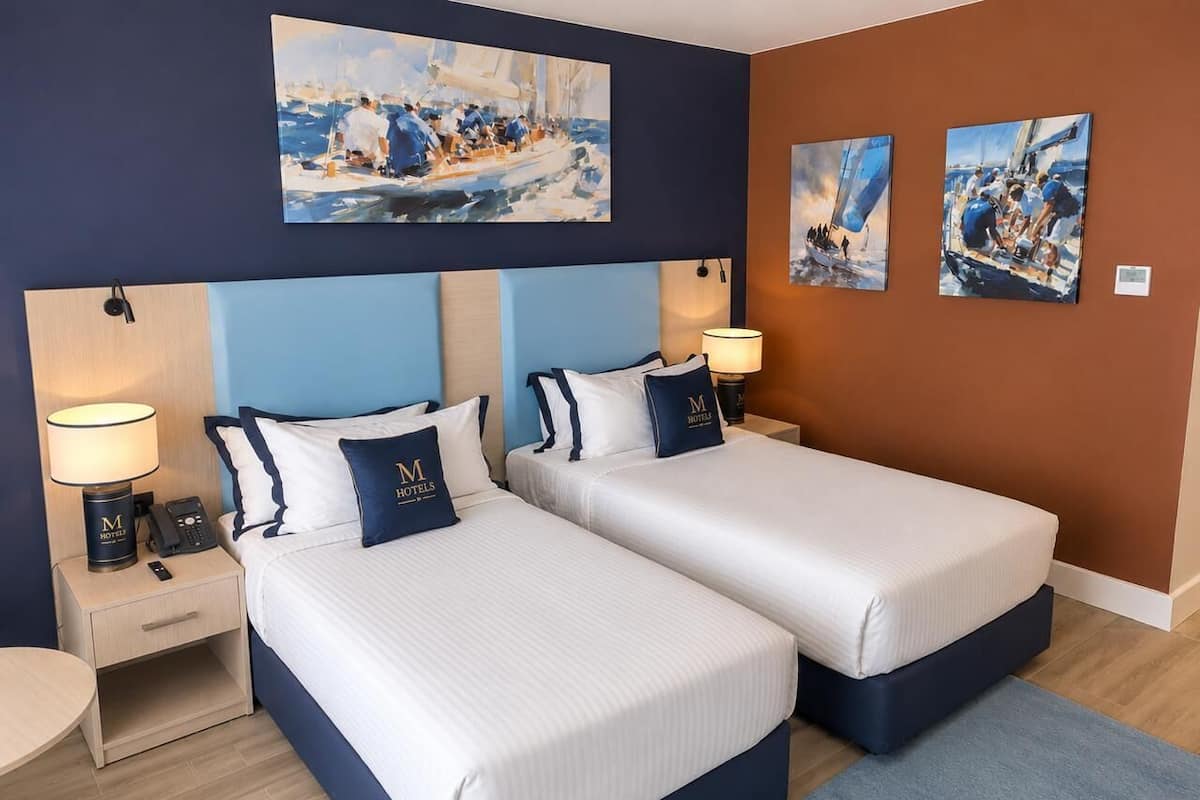 Draps en coton égyptien, literie de qualité, minibar, coffre-fort