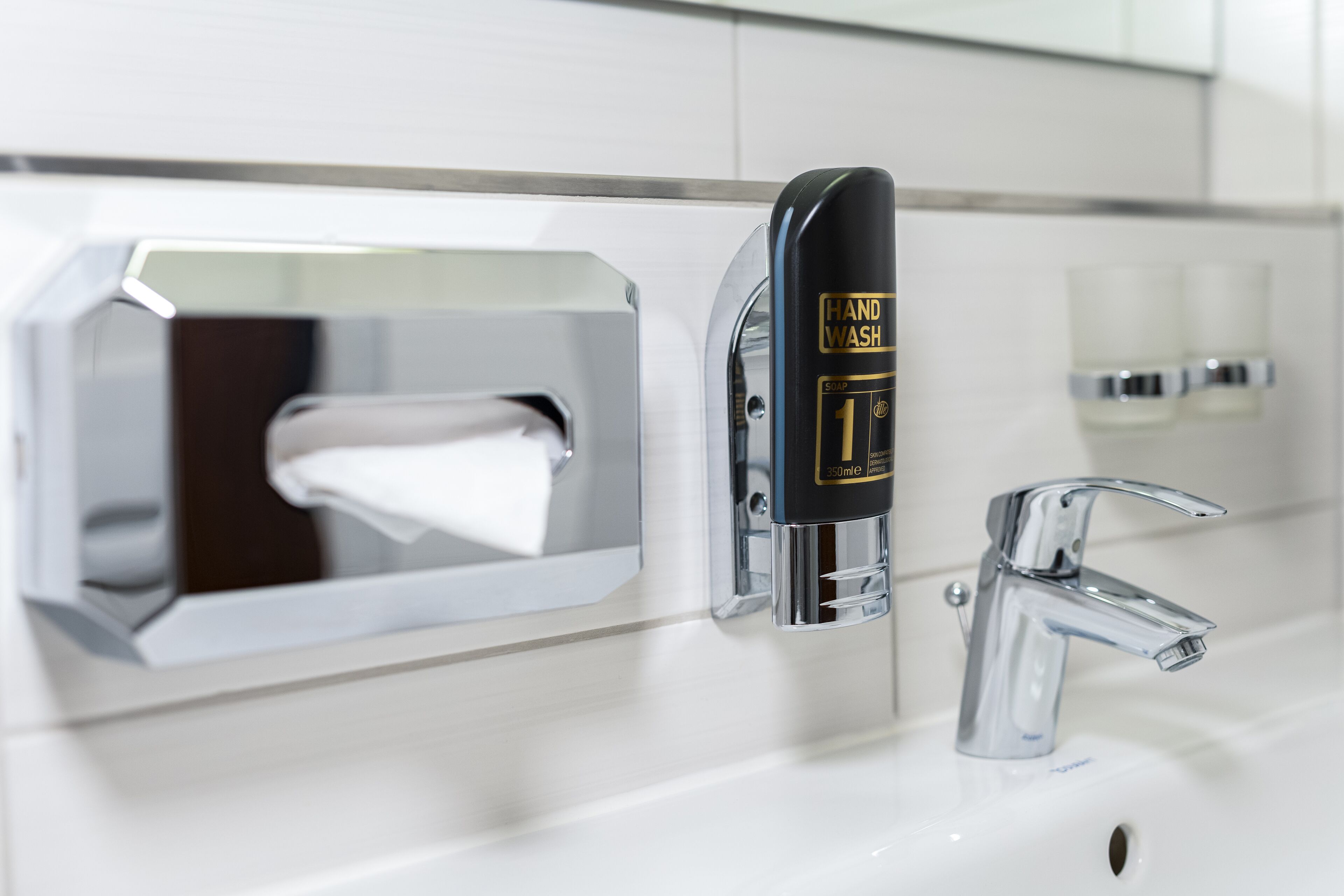 1 bedroom, hypo-allergenic bedding, minibar, in-room safe