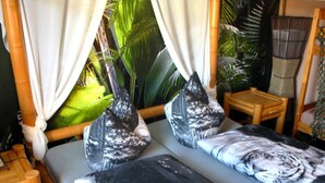 Kamar Keluarga (Zoo Room) | 1 kamar tidur, seprai antialergi, minibar, dan brankas