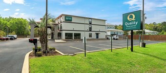 Quality Inn & Suites Biloxi - Ocean Springs