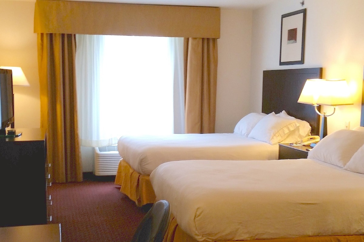Standard Room, 2 Queen Beds | In-room safe, desk, iron/ironing board, free WiFi
