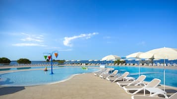 Seasonal outdoor pool, pool umbrellas, sun loungers