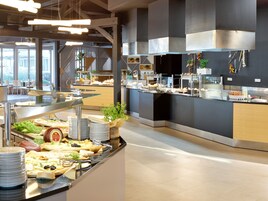 Daily buffet breakfast for a fee