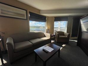 Televisión de pantalla plana de 40 pulgadas con canales por cable