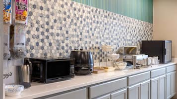 Free daily continental breakfast