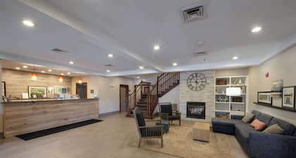 Country Inn & Suites by Radisson, Lake George (Queensbury), NY