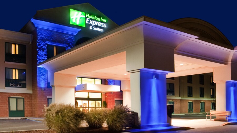 Holiday Inn Express Hotel & Suites Drums by IHG
