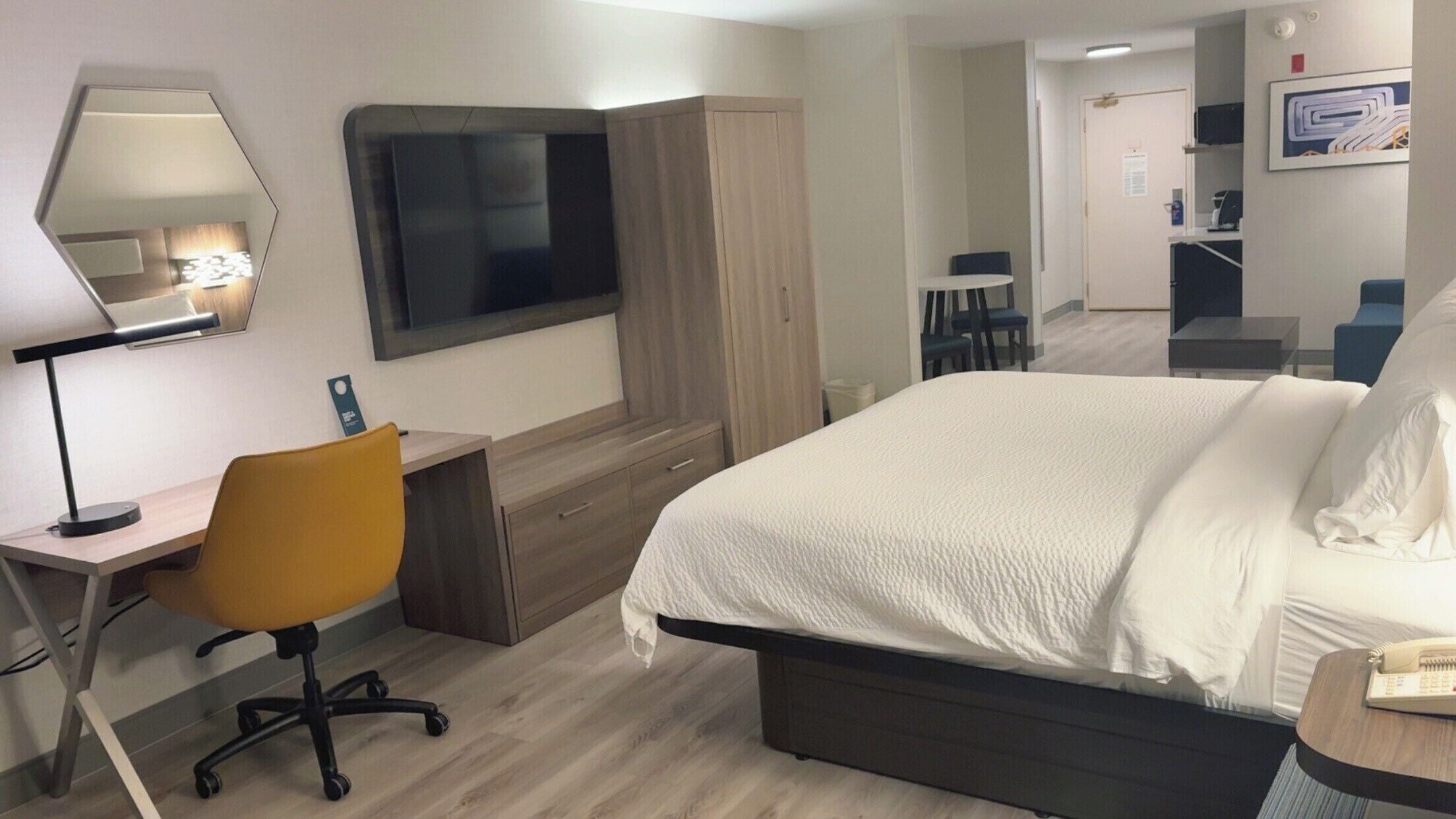 suite, 1 king bed | desk, laptop workspace, blackout curtains, iron/ironing board