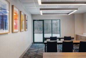 Meeting facility - Holiday Inn Express Hotel & Suites Drums by IHG (Drums)