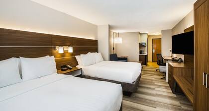 Holiday Inn Express & Suites Bellevue (Omaha Area) by IHG