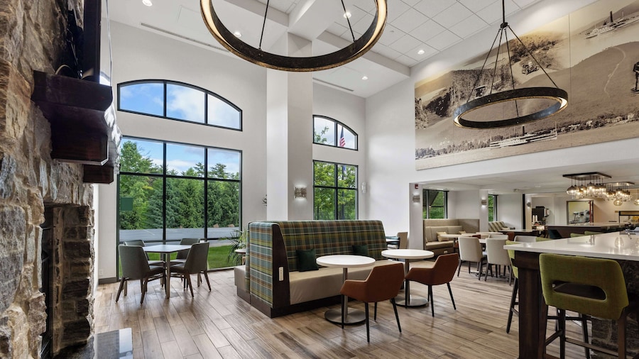 Hampton Inn & Suites Lake George