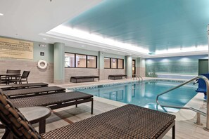 Indoor pool, sun loungers