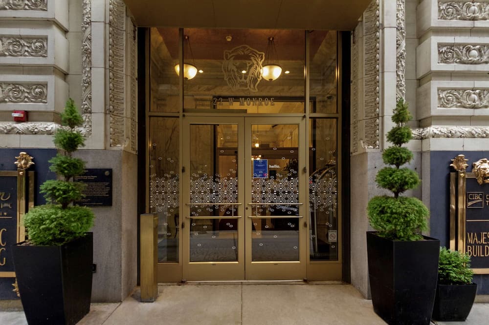 Hampton Inn Majestic Chicago Theatre District