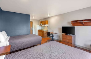 Desk, laptop workspace, iron/ironing board, free WiFi