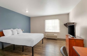Standard Studio, 1 Double Bed, Non Smoking, Refrigerator & Microwave | Desk, laptop workspace, iron/ironing board, free WiFi