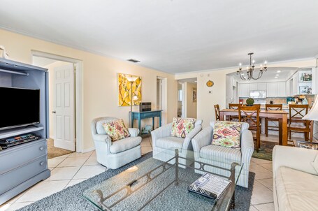 Beach House Condominiums - Image 30