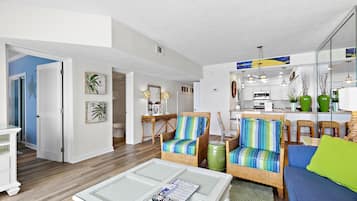 Appart'hôtel, 1 chambre | Coin séjour | Télévision, lecteur de DVD