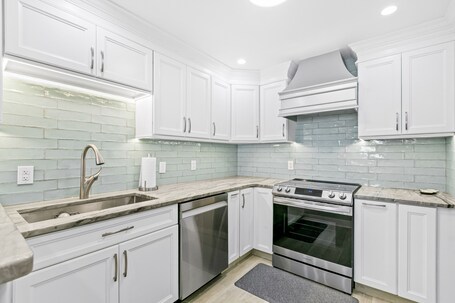 Beach House Condominiums - Image 6