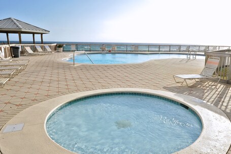 Beach House Condominiums - Image 33
