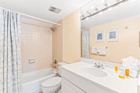 Beach House Condominiums - Image 22