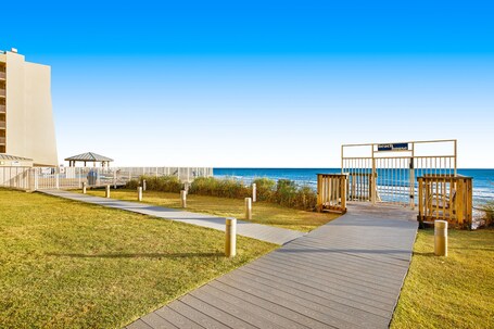 Beach House Condominiums - Image 20