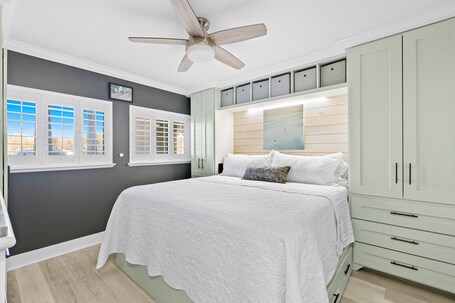 Beach House Condominiums - Image 16