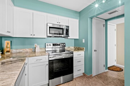Beach House Condominiums - Image 35