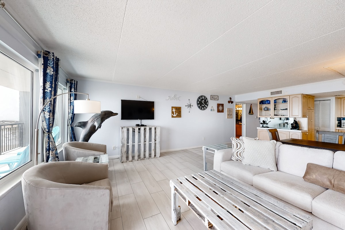 Condo, 3 Bedrooms | Living area | TV, DVD player
