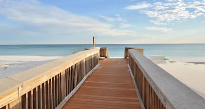 Island Echos Condominiums
