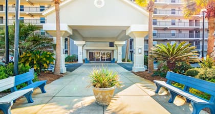 Island Echos Condominiums